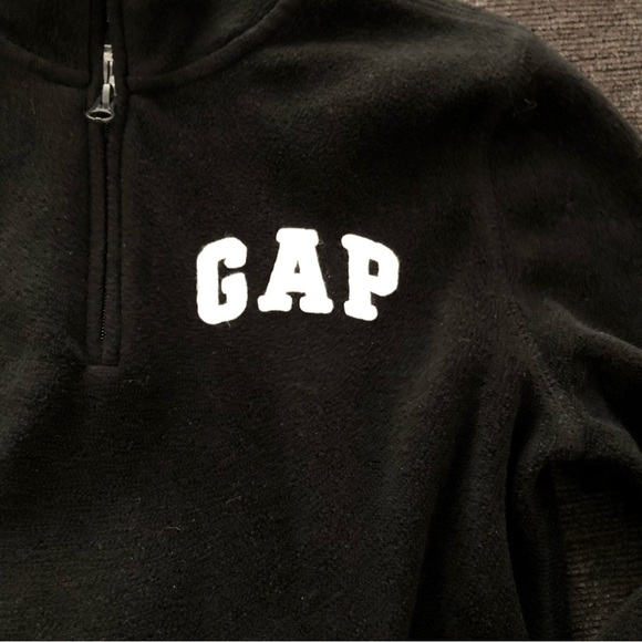 Gap Kids 1/4 Zip Mock Fleece Pullover - Picture 4 of 6